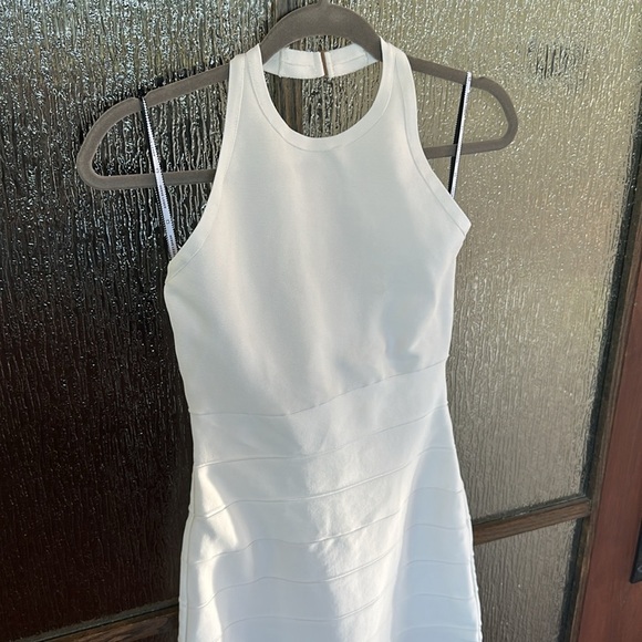 Herve Leger - White Halter Icon Gown size Small. - Picture 7 of 11